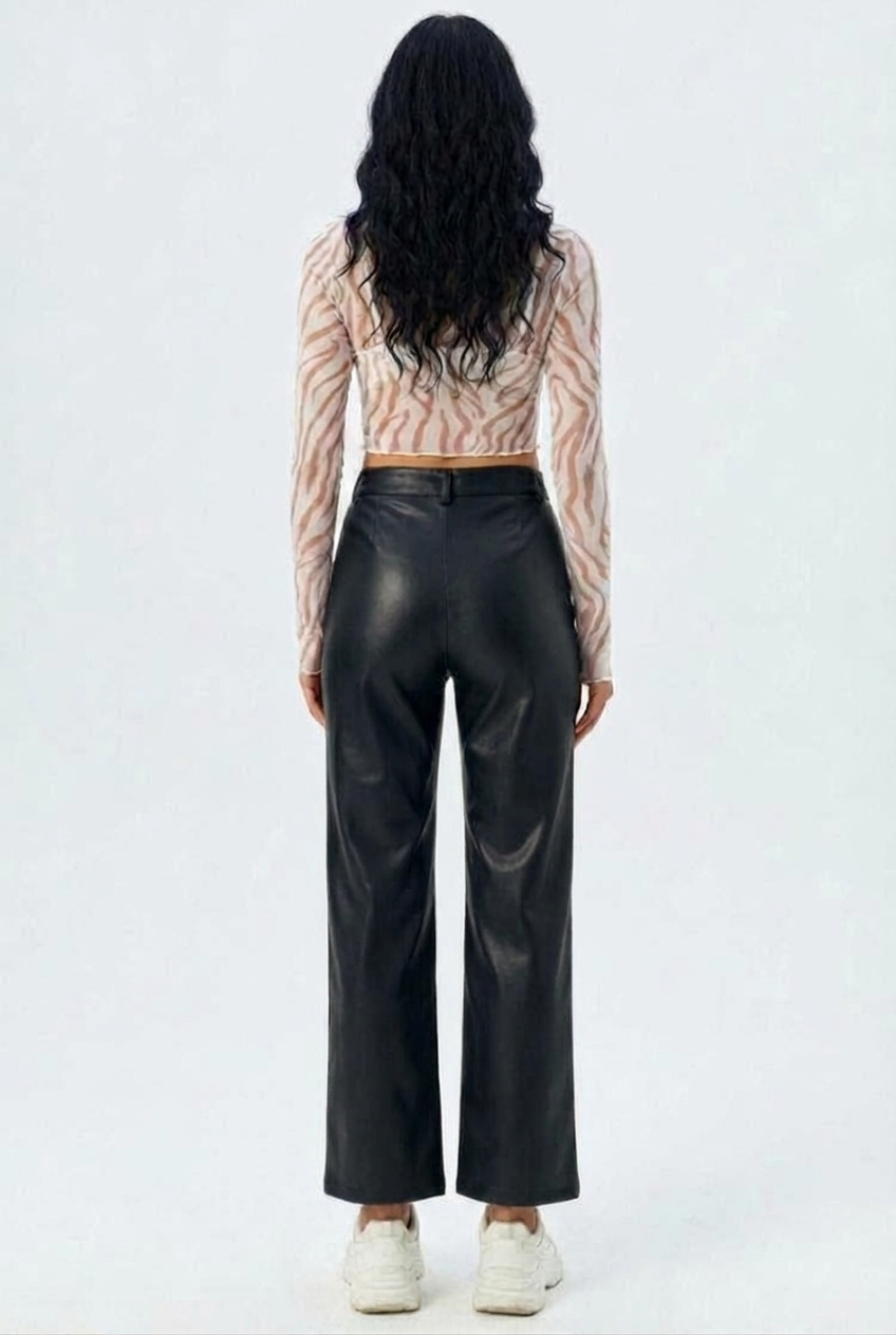 Pantaloni in ecopelle Noctra