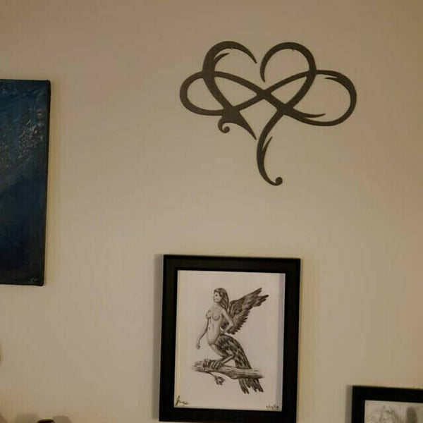 Arte da parete a forma di cuore infinito in ferro - Design d'amore senza tempo
