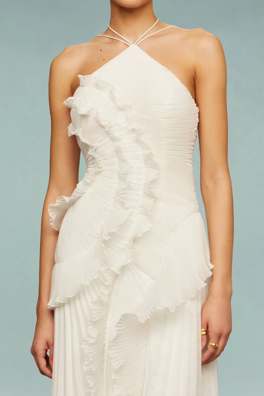 Maeve Orielle. – Robe longue dos nu à volants pour femme, idéale pour les événements formels