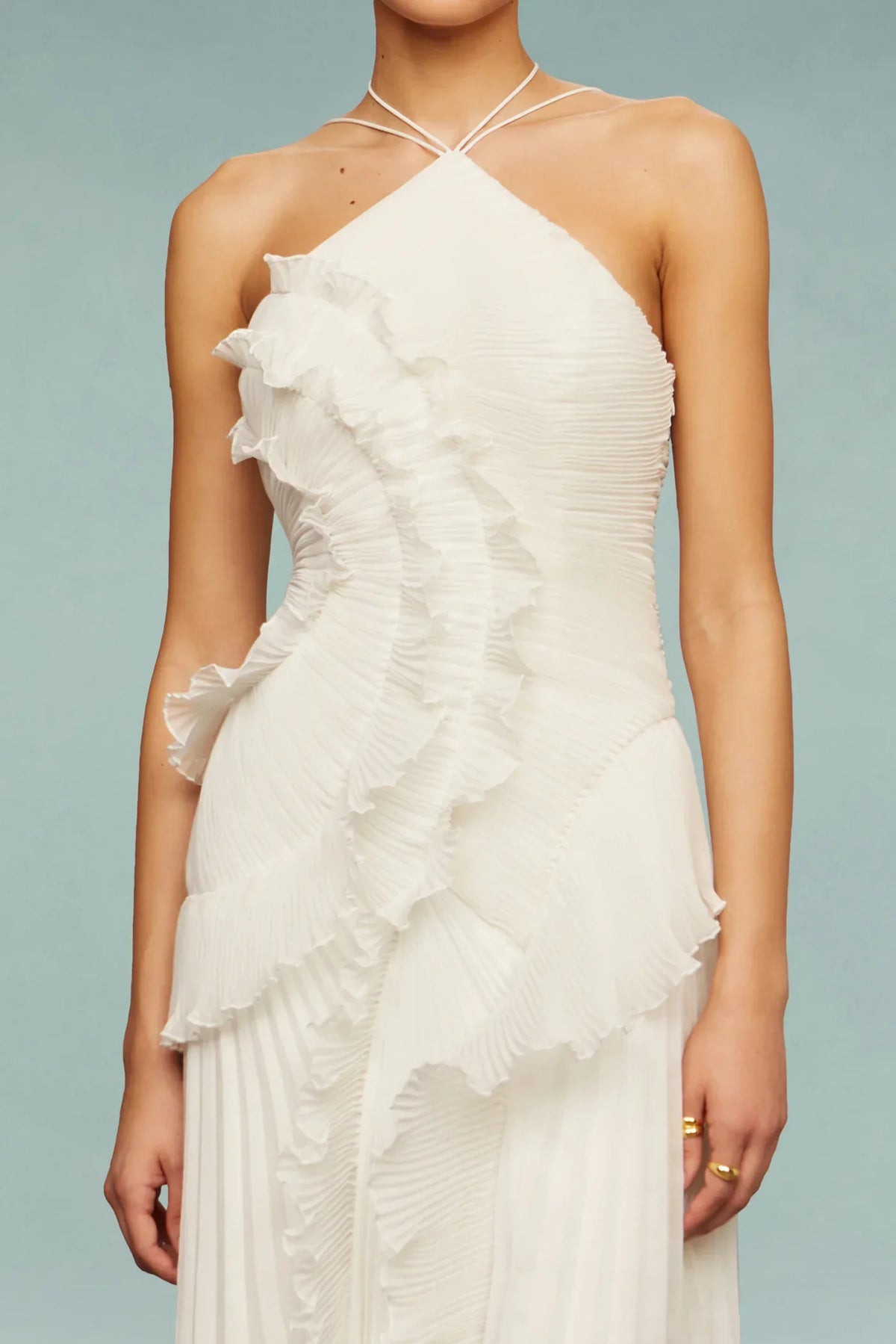 Maeve Orielle. – Robe longue dos nu à volants pour femme, idéale pour les événements formels