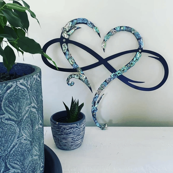Arte da parete a forma di cuore infinito in ferro - Design d'amore senza tempo