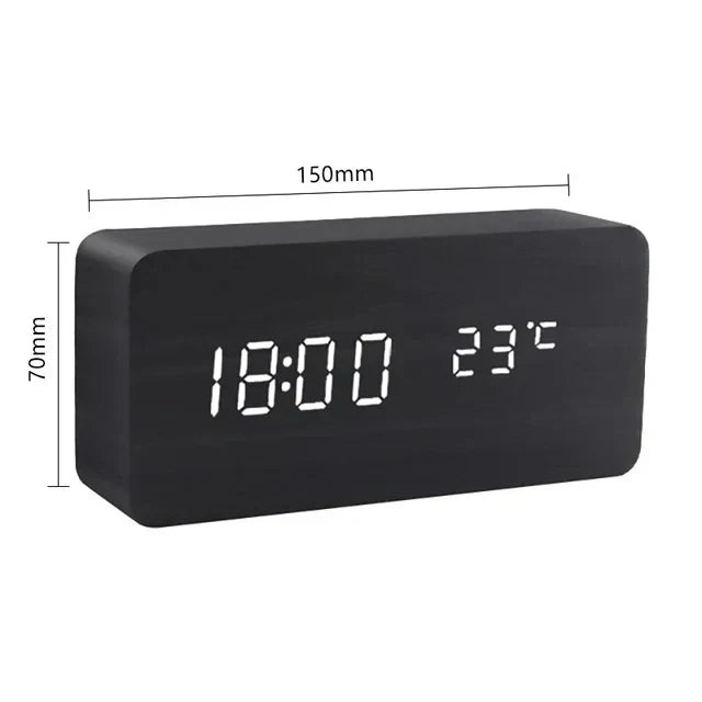 Reloj despertador LED con control por voz – Pantalla moderna para un interior limpio y minimalista