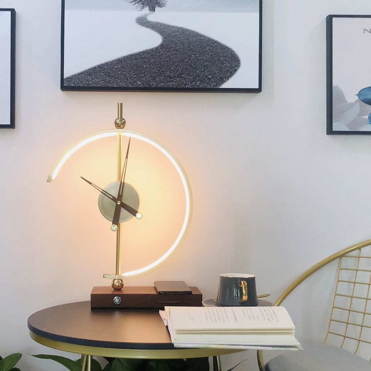 Lampada da tavolo ricaricabile con orologio integrato – Elegante illuminazione d'atmosfera per camera da letto, soggiorno e comodino