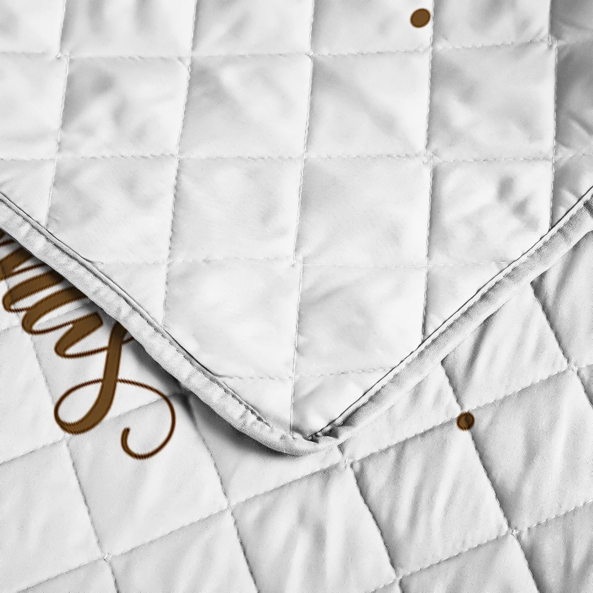 Christmas Bedding Set with Reindeer Quilt and 2 Pillow Shams Microfiber Diamond Quilted - Image 4