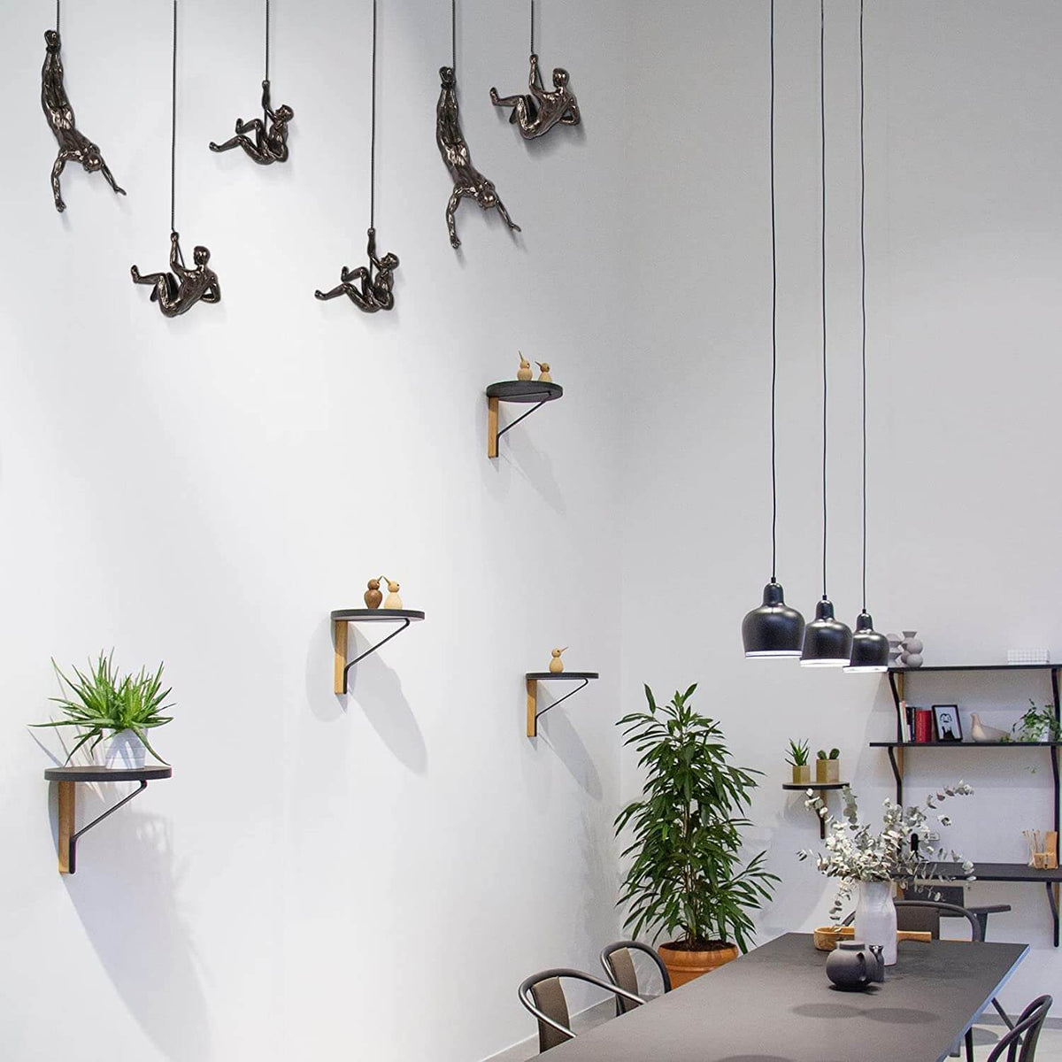 Wandkunst-Skulptur mit Kletterer für moderne Wohnraumgestaltung – Künstlerische Wanddekoration für Wohnzimmer, Büro und kreative Innenräume