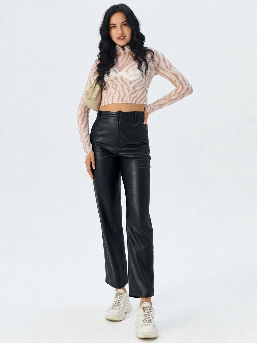 Pantaloni in ecopelle Noctra