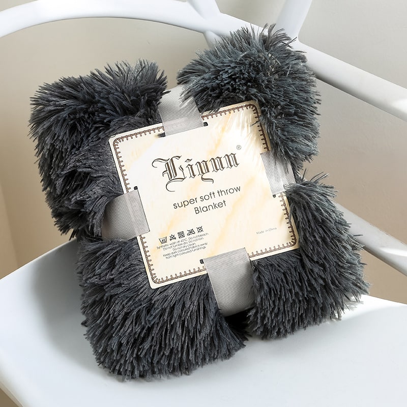 Girls' Soft Faux Fur Throw Blanket with Plush Shaggy Texture and Fluffy Long Pile Design - Image 3