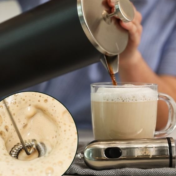 Handheld Electric Milk Frother with Stainless Steel Whisk and USB Charging - Image 2