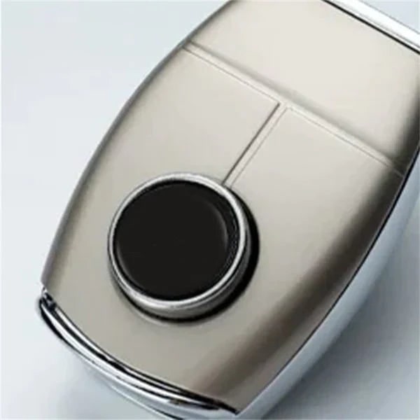 Kids' Seat Belt Extender with Metal Construction and Release Button for Universal Car Safety - Image 2