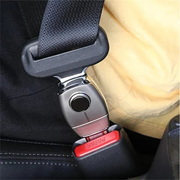 Kids' Seat Belt Extender with Metal Construction and Release Button for Universal Car Safety - Image 4