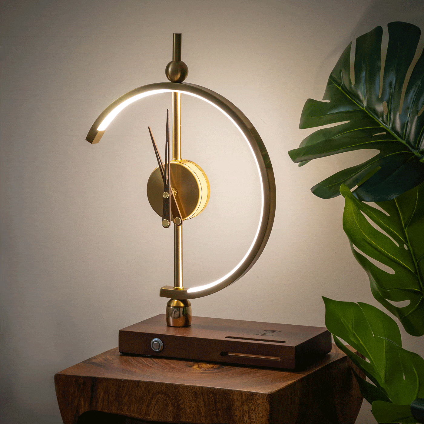 Lampada da tavolo ricaricabile con orologio integrato – Elegante illuminazione d'atmosfera per camera da letto, soggiorno e comodino