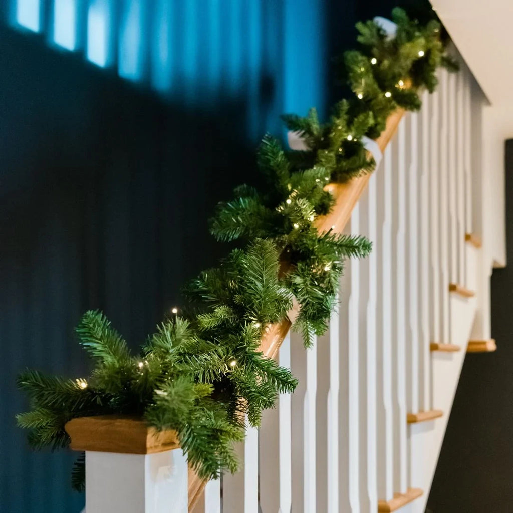 Pre-Lit Christmas Garland with Warm LED Lights for Stairs and Mantels - Image 2