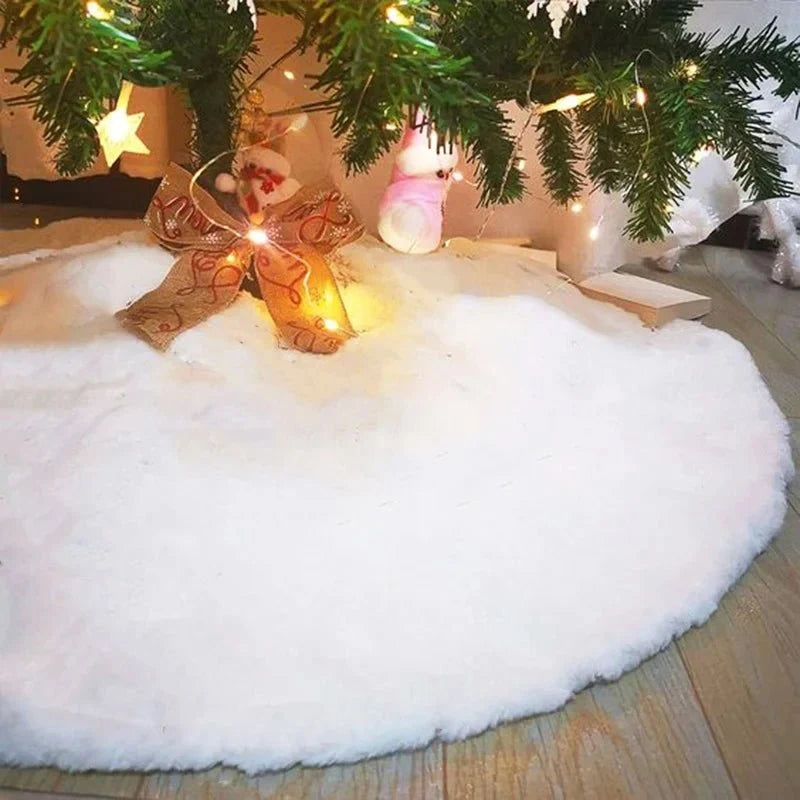 White Faux Fur Christmas Tree Skirt with Plush Soft Texture for Holiday Décor - Image 2